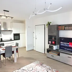  Apartment La Dama Di Santa Italy