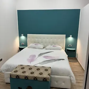 Apartament Two Face, Syrakuzy