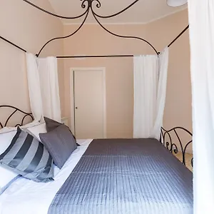  Apartment G-house Pettinari Italy